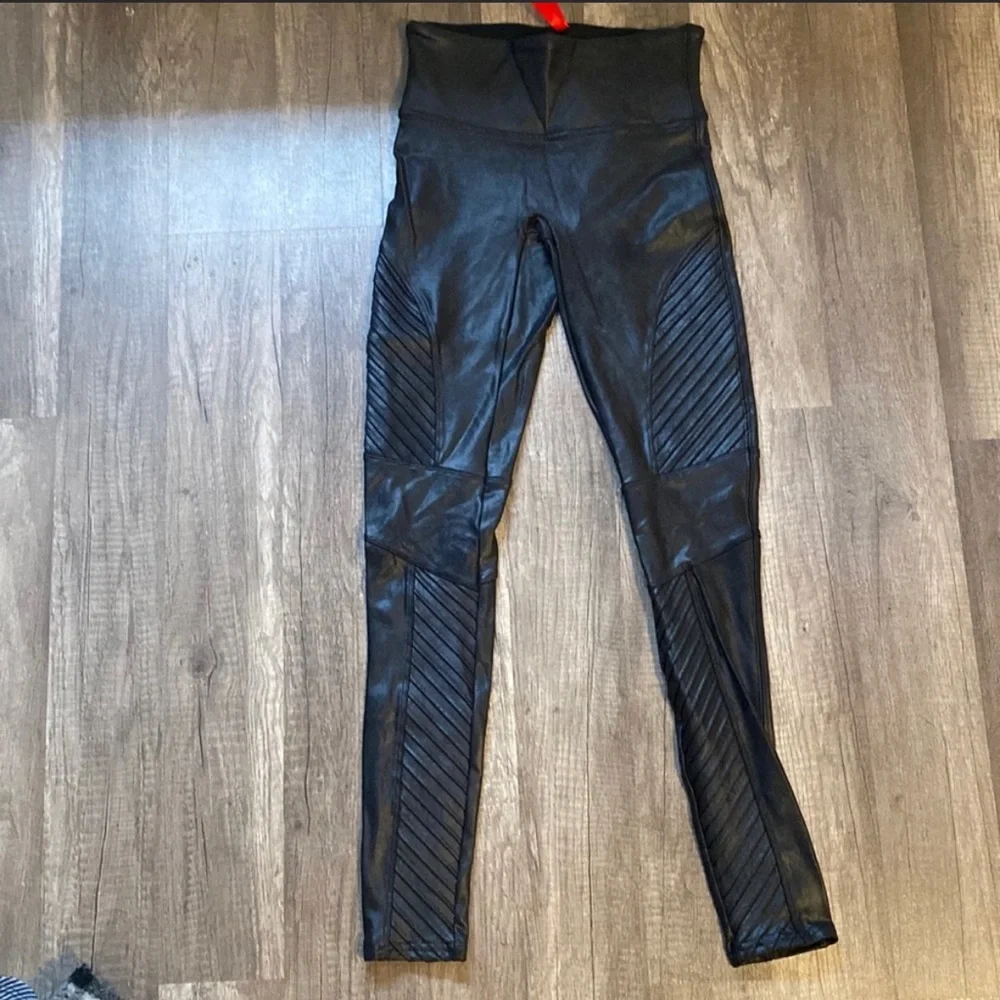 Spanx Faux Leather Moto Leggings Tights - Excellent condition, Small - Picture 2 of 10